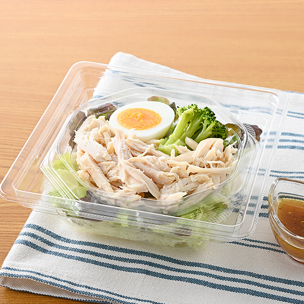 たんぱく質が摂れる！鶏むね肉のサラダ