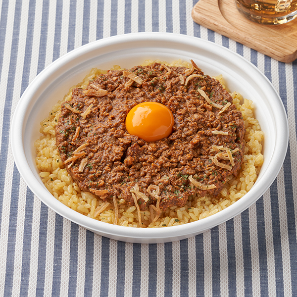 濃厚な旨味感じる！スパイシーキーマカレー