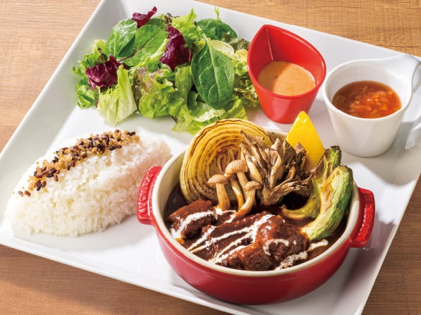 グリル野菜ととろけるビーフシチューのご馳走プレート（スープ付）