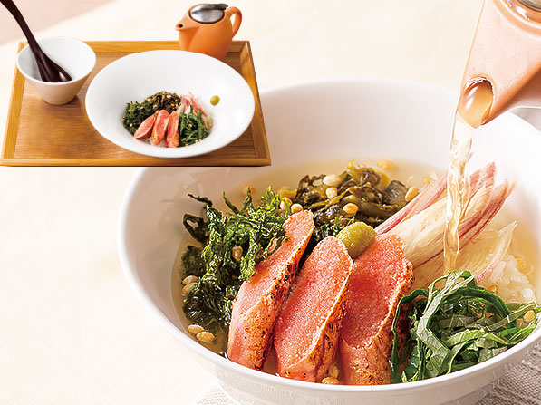 炙りたらこと高菜油炒めの出汁茶漬け