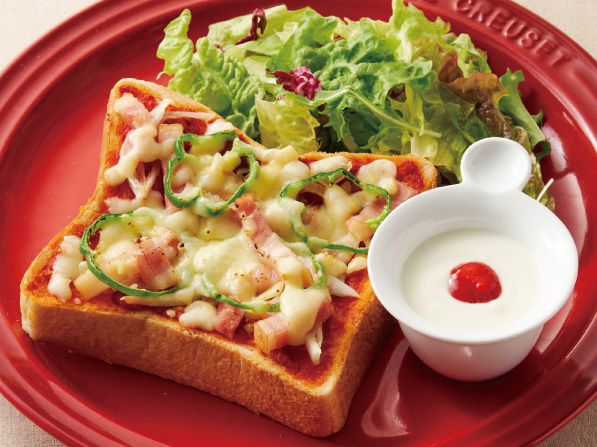 モーニング　ＰＩＺＺＡトースト（ヨーグルト付）