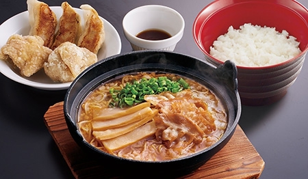 背脂たっぷり鉄鍋醤油ラーメン満腹セット