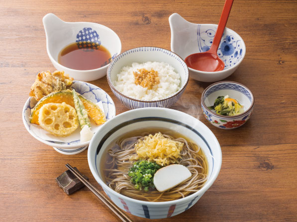 お昼のそば定食［温］
