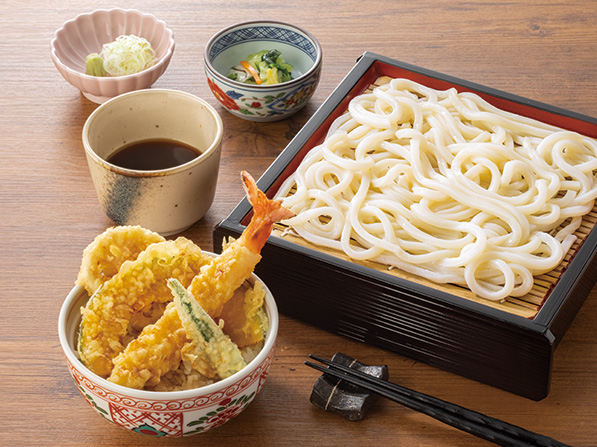 お昼のせいろうどん［冷］と小天丼または小ねぎとろ丼セット