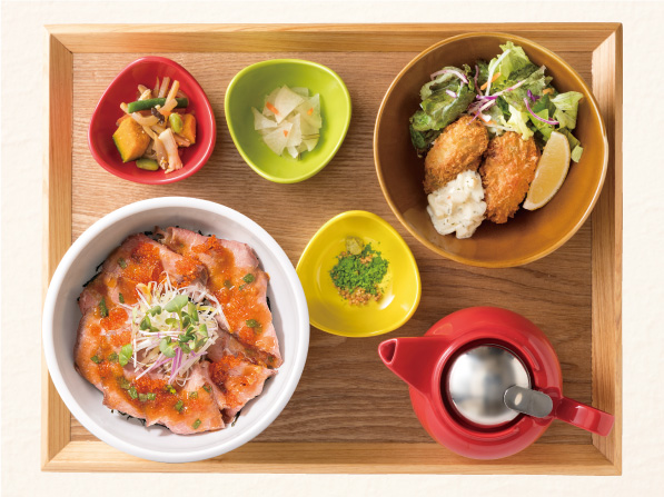 赤身肉の和風ローストビーフ丼　だし茶漬けstyle