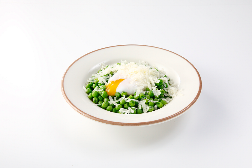 柔らか青豆とペコリーノチーズの温サラダ
