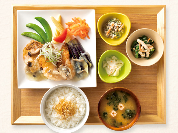 骨まで食べられる黄金カレイ　塩麹みぞれあん