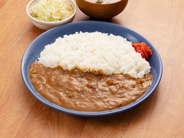 ビーフカレー（味噌汁付）