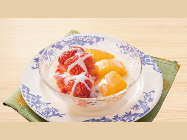 いちごとマンゴーの豆花