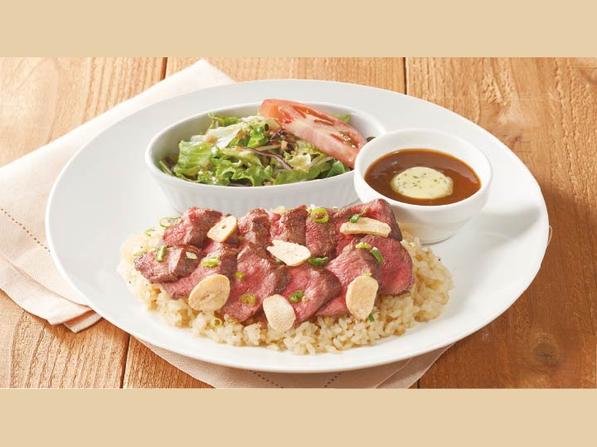 みすじステーキのガーリックピラフ
 肉倍盛り