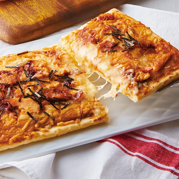 オーブンでそのまま焼けるピザ 照り焼きマヨチキン