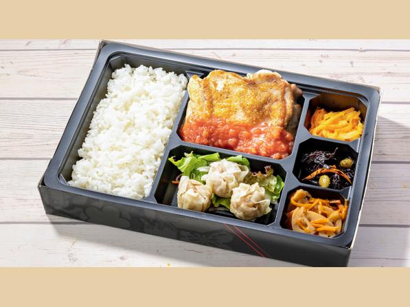 チキントマトソースと肉焼売弁当